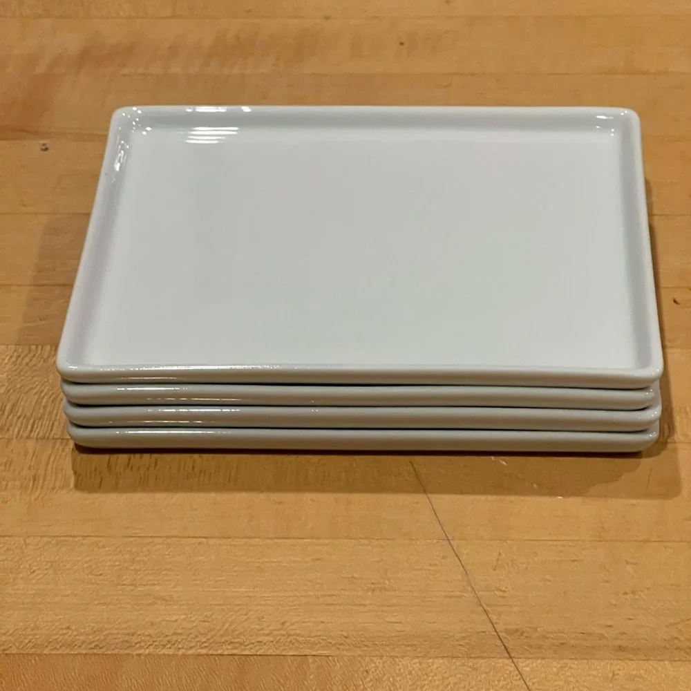 Set of 4 CB2 OLIVER Appetizer Plates, Plain White - Picture 4 of 6